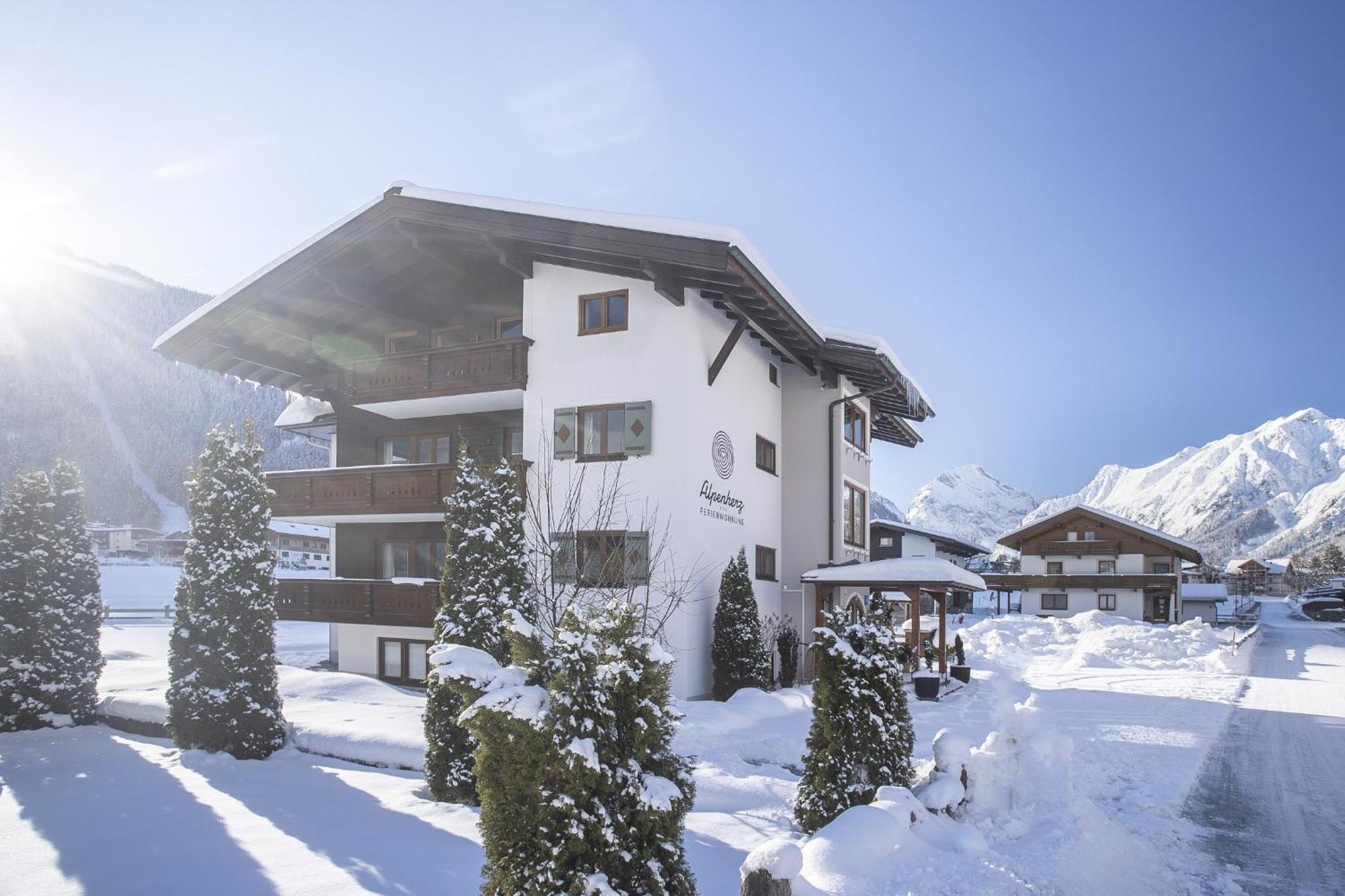 Alpenherz Ferienwohnungen Pertisau Exteriör bild