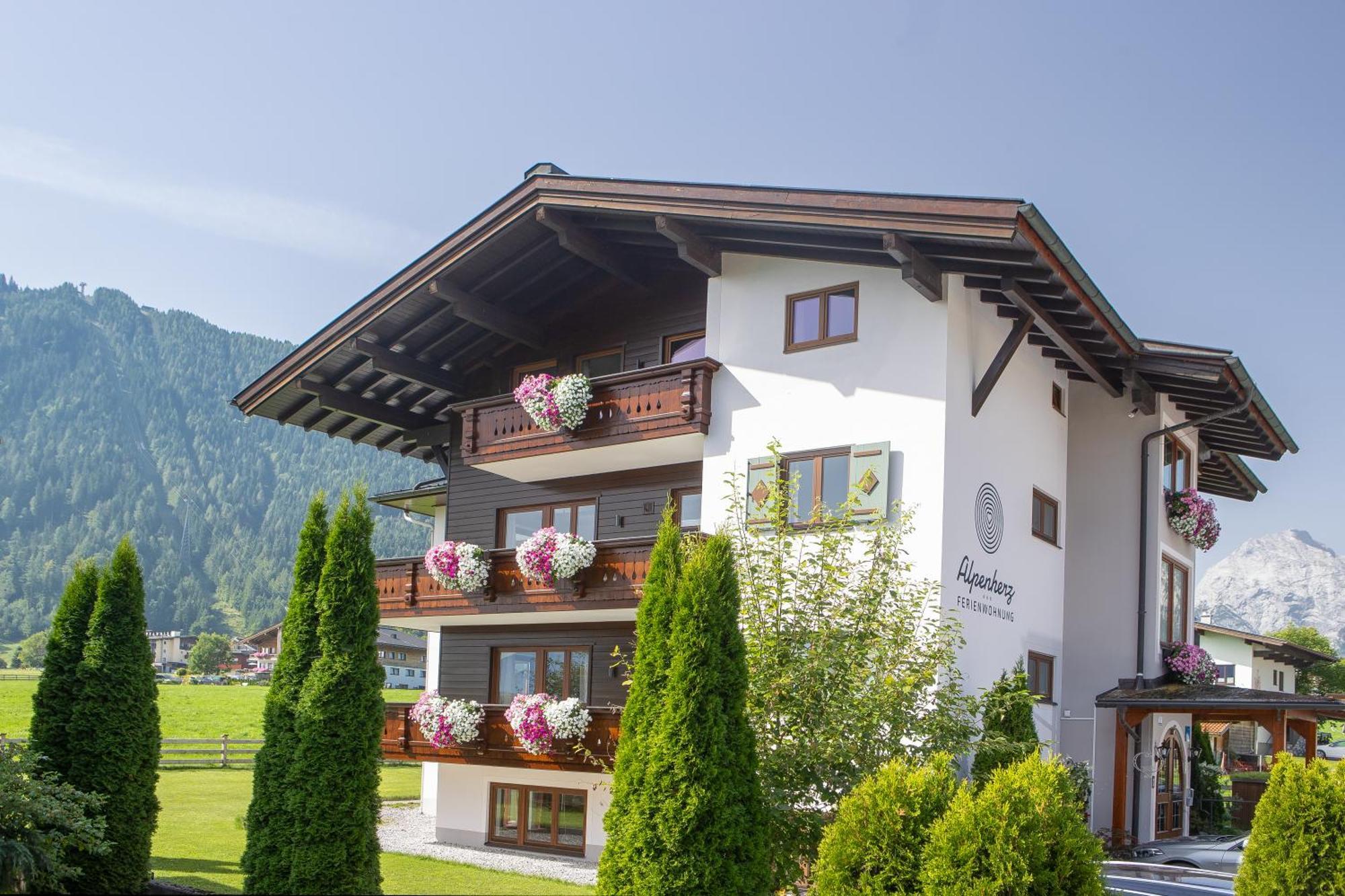 Alpenherz Ferienwohnungen Pertisau Exteriör bild