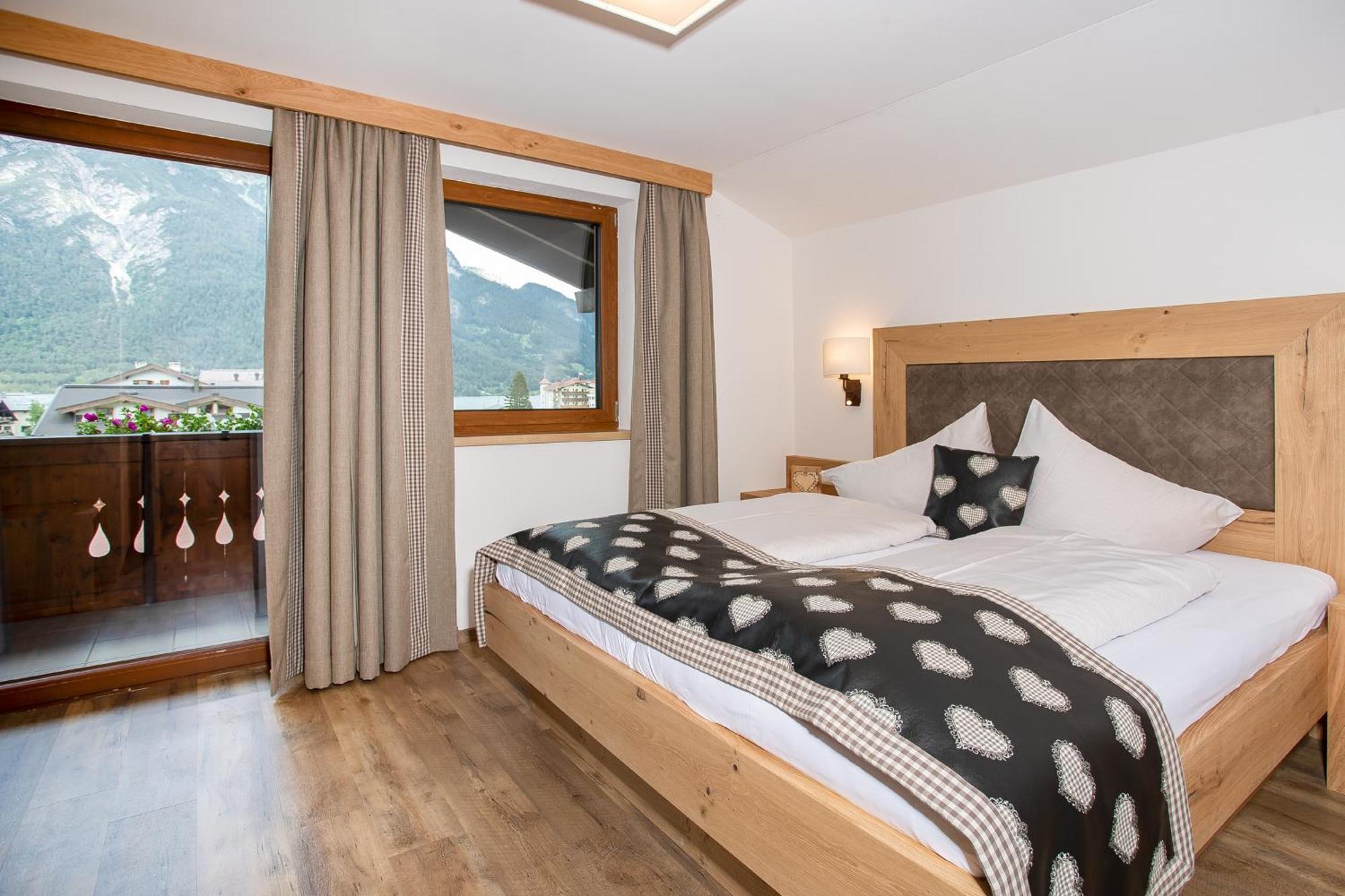 Alpenherz Ferienwohnungen Pertisau Exteriör bild
